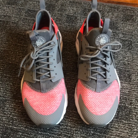 Nike Huarache - Picture 2 of 5